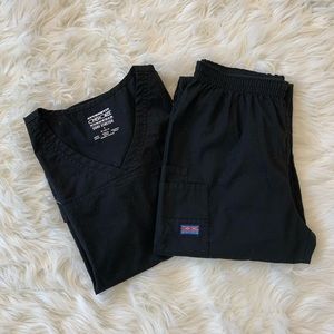 NWOT Cherokee Black Scrub Set Small